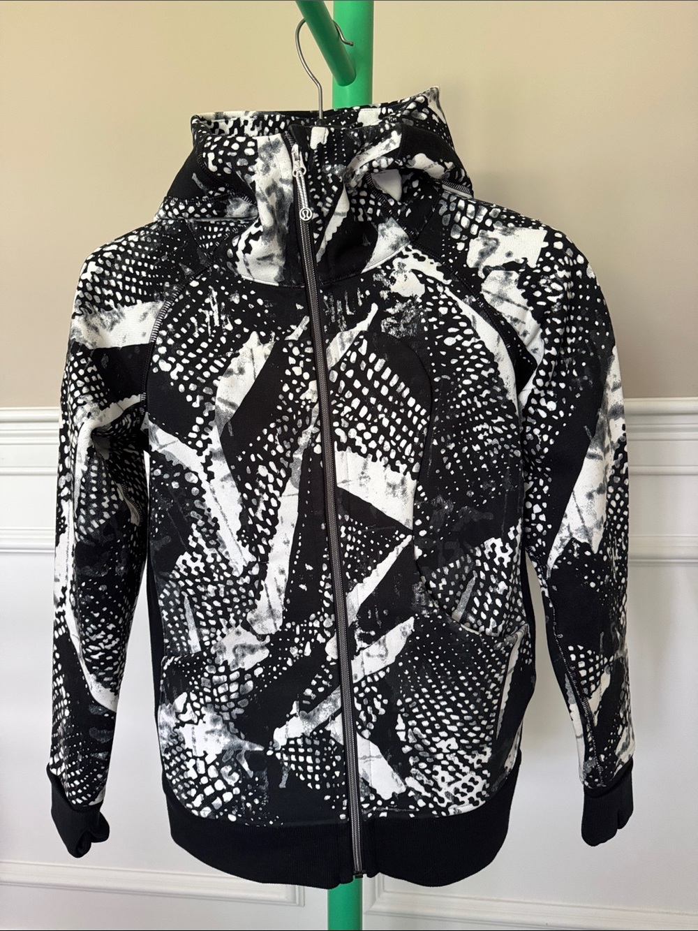 lululemon athletica Black & White Patterned Full-Zip Hoodie